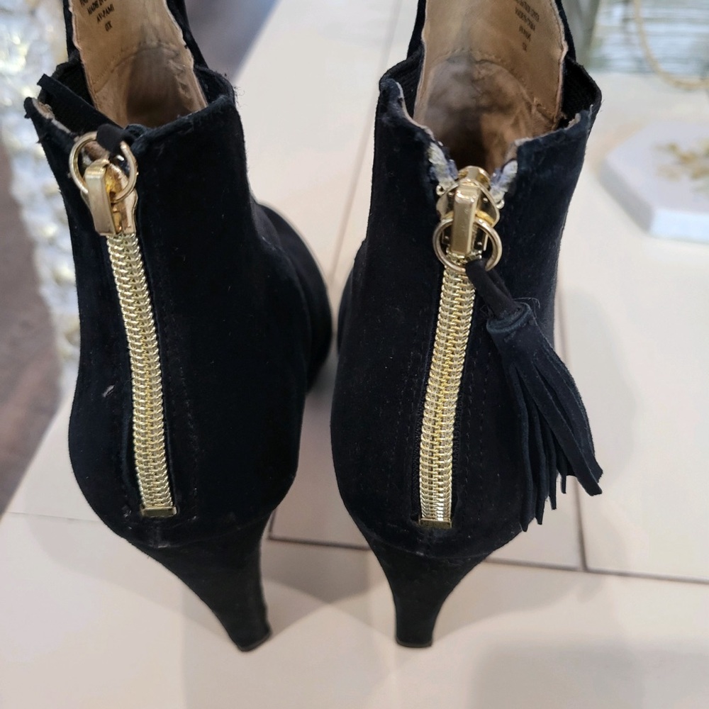 Black heels size 6